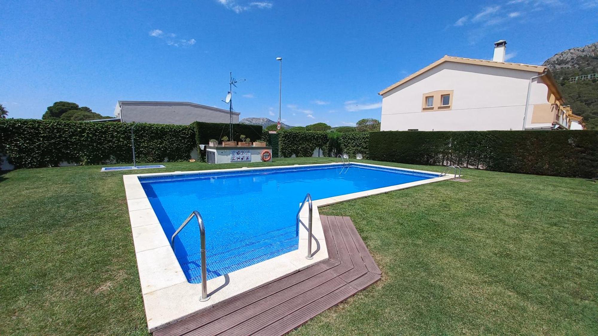 Casa Unifamiliar Con Patio Y Piscina En L'Estartit- Costa Brava Apartman Kültér fotó